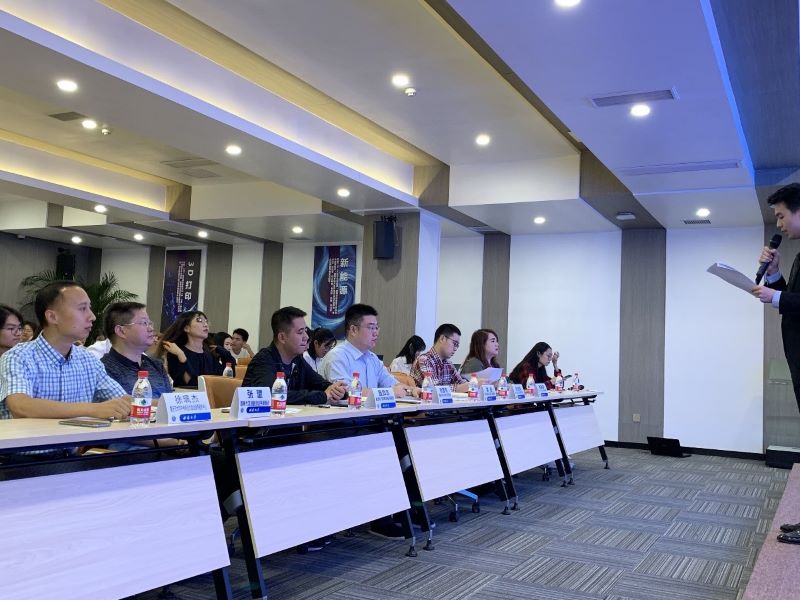 重庆市第三期“优创优帮”大学生创业扶持计划片区遴选暨“送创业政策及咨询服务进校园”活动在我校成功举办